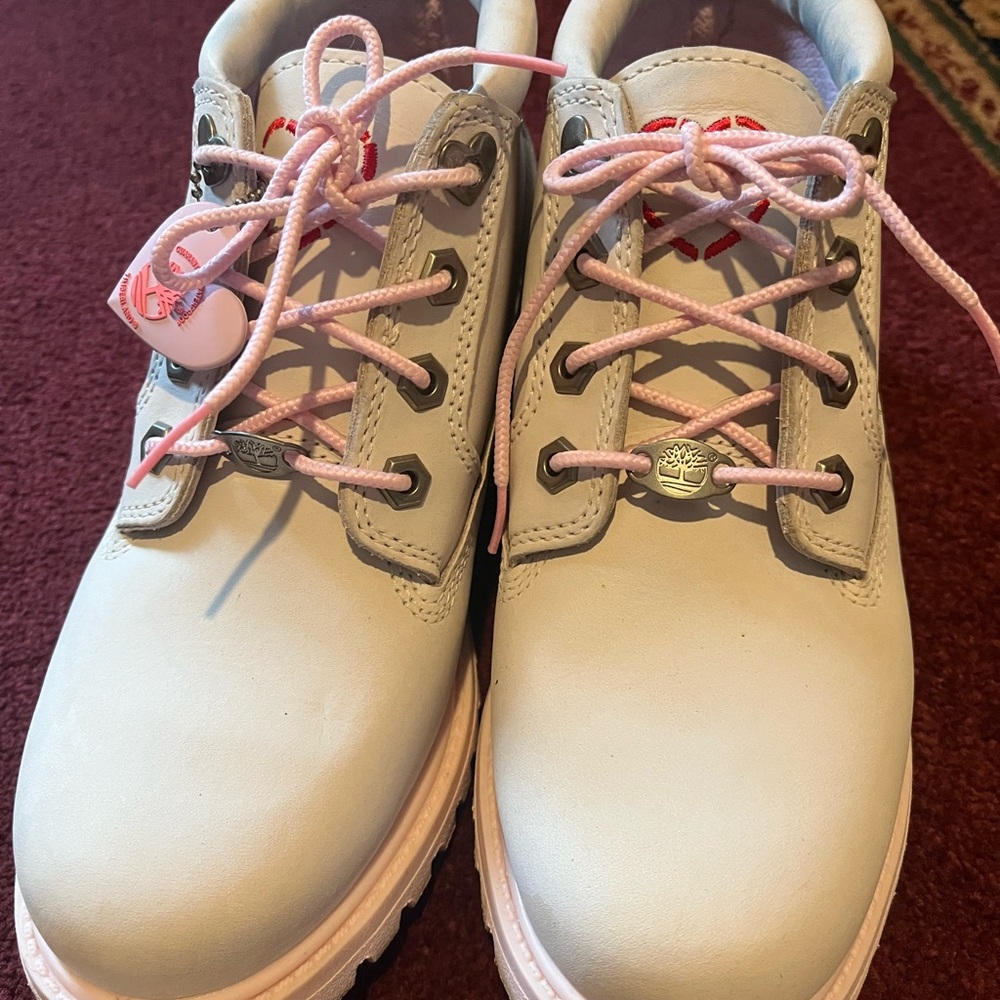 Timberland Women's Cream Boots with Pink Laces